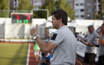 male-field-hockey-coach-arena